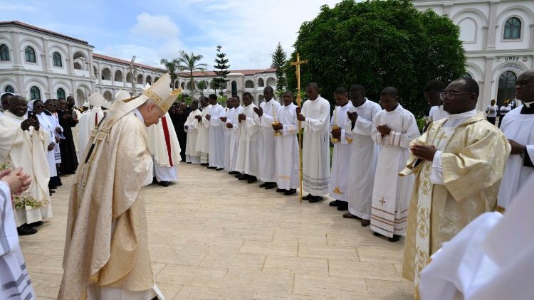 Yesu Mchungaji mwema anawafahamu kondoo wake kwa majina