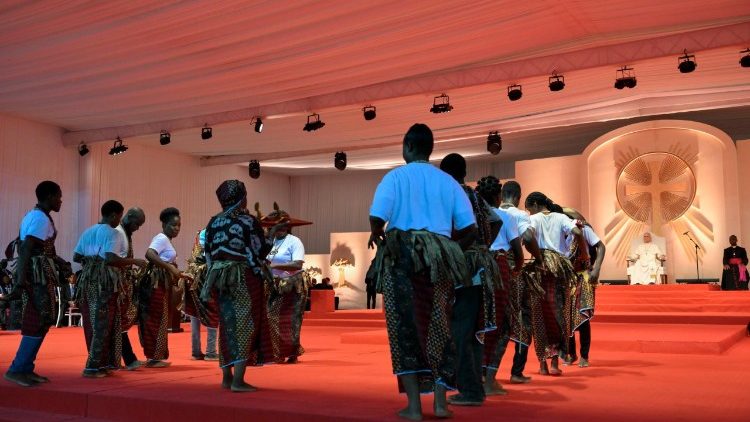 Papież podkreślił bogactwo kulturalne Gwinei R&oacute;wnikowej