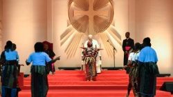 2026.04.22 Viaggio Apostolico in Guinea Equatoriale - Incontro con i giovani e le famiglie