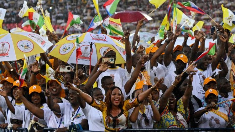 Thousands gathered in the rain to see Pope Leo at Bata Stadium
