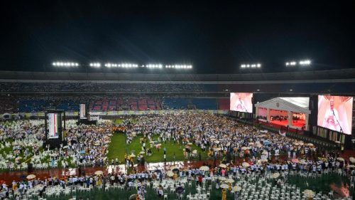 Le&oacute;n XIV en suelo guineano: &iexcl;La Iglesia necesita vuestro entusiasmo!