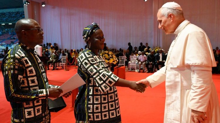 El Santo padre agradece el testimonio de fidelidad matrimonial de Purificaci&oacute;n y Jaime Antonio