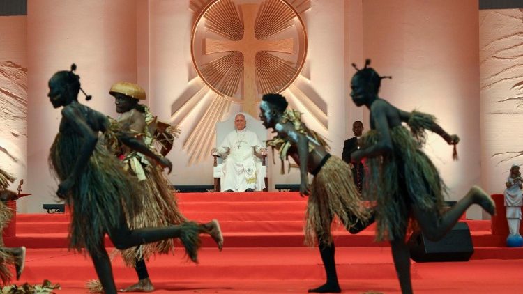Uno de los espect&aacute;culos de color y luces, tradici&oacute;n y cultura para el Pont&iacute;fice