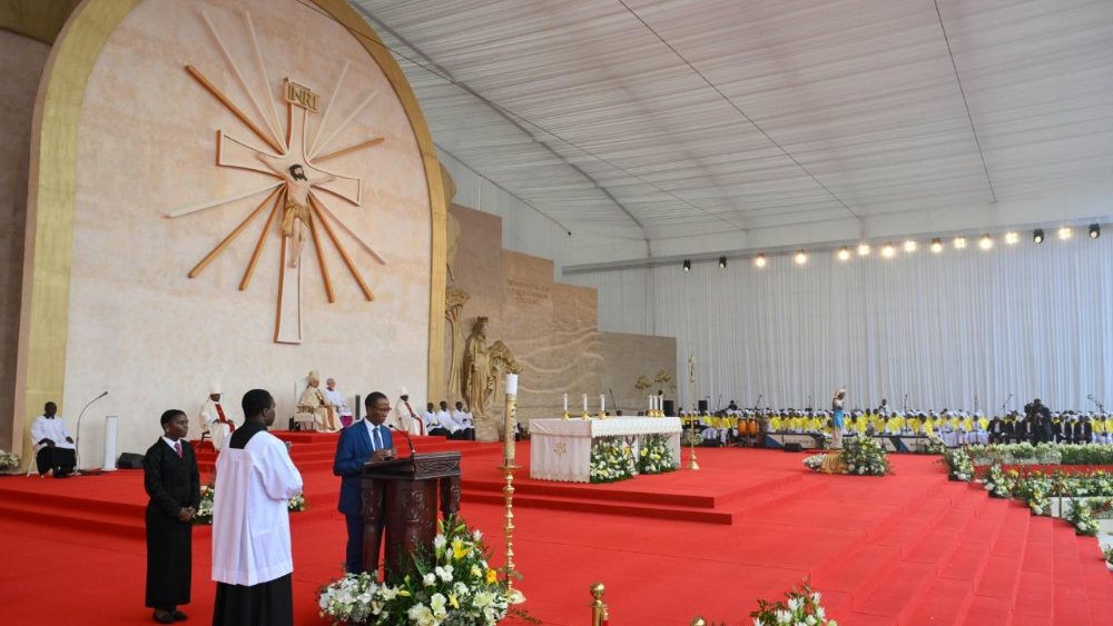 Mše svatá na stadionu v Malabu, 23. 4. 2026