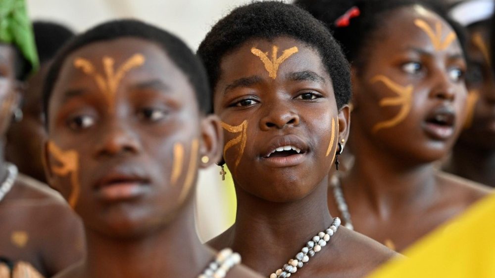 Mše svatá na stadionu v Malabu, 23. 4. 2026