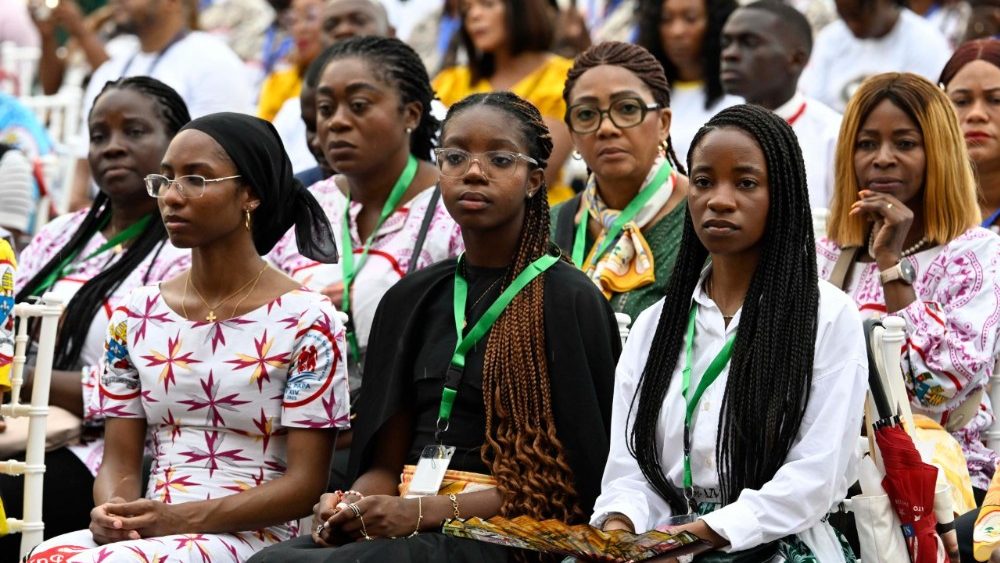 Mše svatá na stadionu v Malabu, 23. 4. 2026