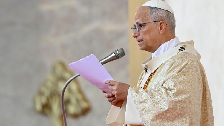 Papież wskazał na wyjątkowy charakter chrześcijańskiego objawienia w Jezusie Chrystusie