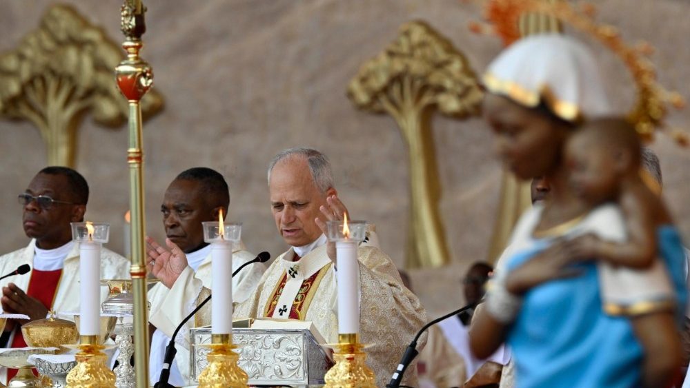Mše svatá na stadionu v Malabu, 23. 4. 2026