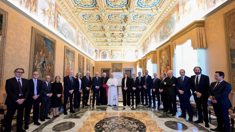 Foto conclusiva de la audiencia