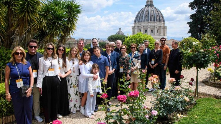 Mitglieder der Papal Foundation in diesen Tagen beim Besuch der Vatikanischen G&auml;rten. Sie besuchten auch das Dikasterium f&uuml;r Kommunikation. 