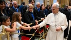 Leó pápa az Olasz Püspöki Konferencia dolgozóival és azok családtagjaival