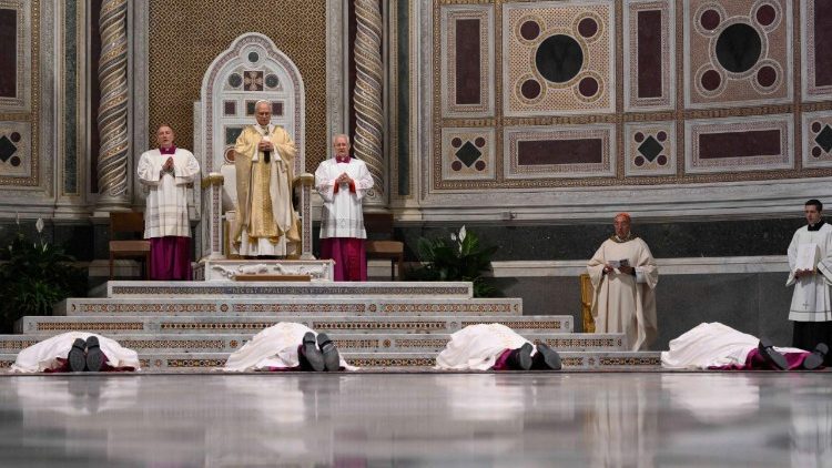 O Papa Le&atilde;o XIV ordena quatro novos bispos auxiliares para a Diocese de Roma