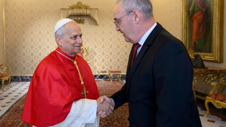 Pāvests tiekas ar Šveices Konfederācijas prezidentu Giju Parmelēnu