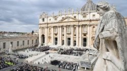Il popolo di Dio in ascolto del magistero petrino (udienza generale del 6 maggio 2026)