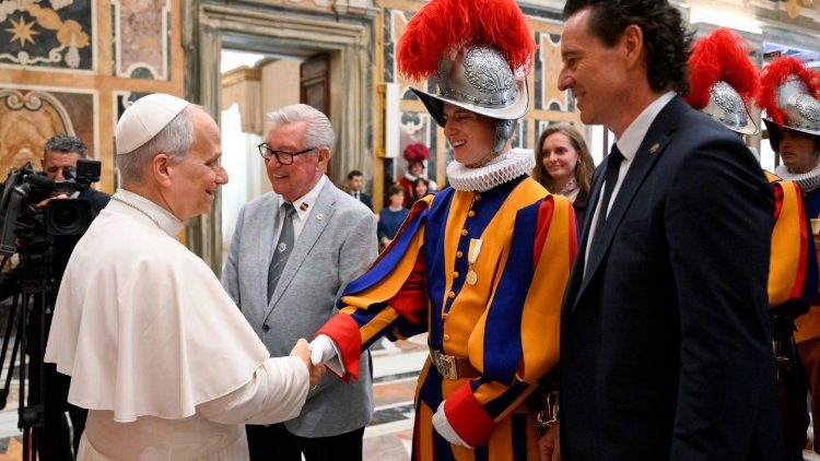 O Papa durante o encontro com os membros da Guarda Suíça Pontifícia