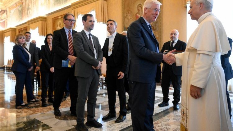 A audi&ecirc;ncia foi na Sala do Consist&oacute;rio, no Vaticano