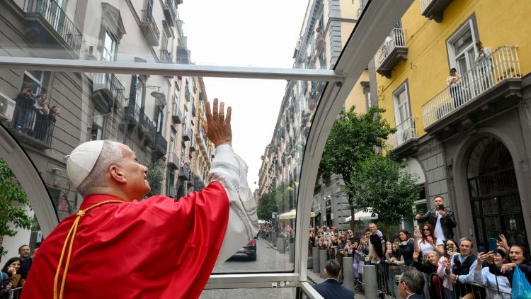 Llegada del Papa a N&aacute;poles