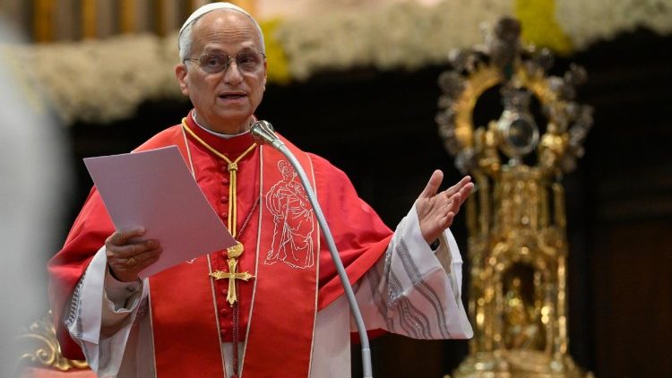Papst Leo XIV. im Dom von Neapel
