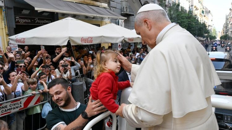 Papst Leo XIV. in Neapel