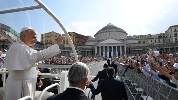 Der Papst in Neapel