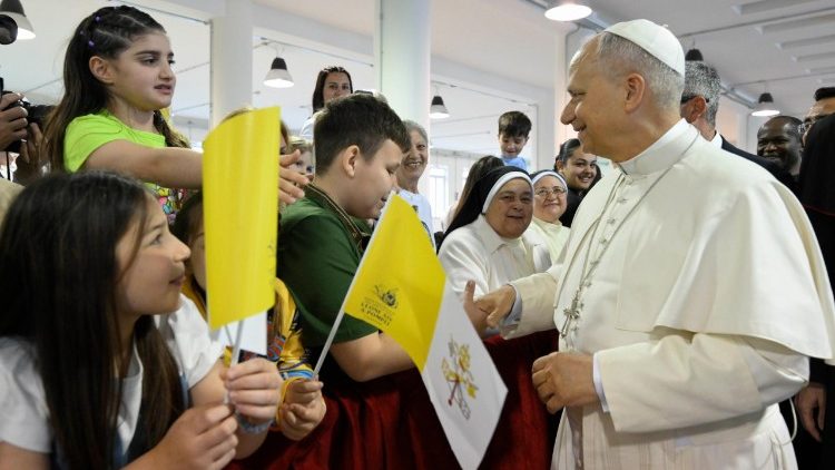 Леў XIV вітае моладзь у Пампеях