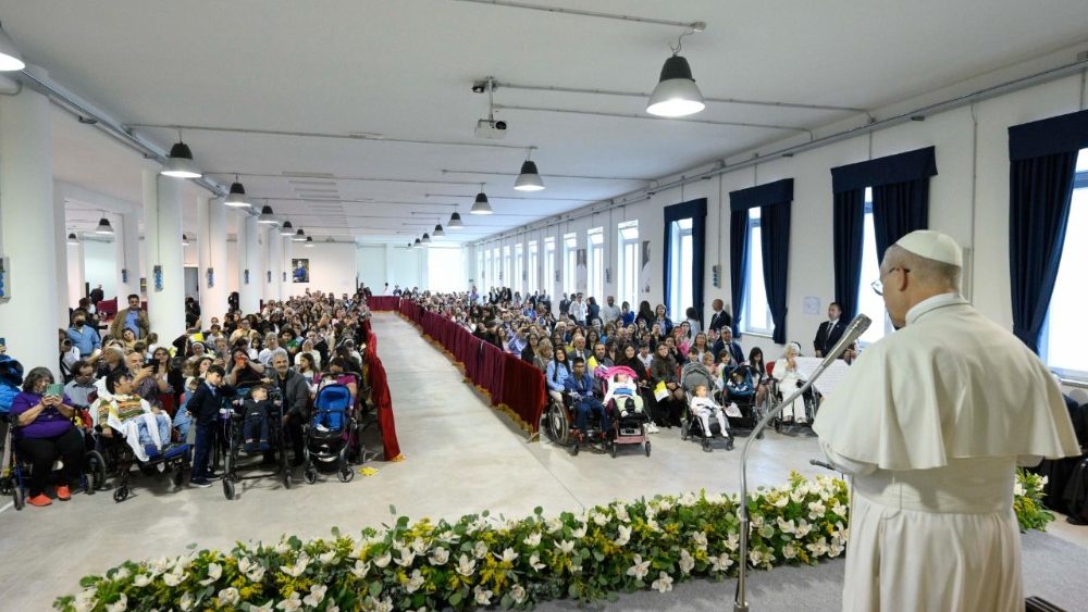 Сустрэча Папы з людзьмі, якія атрымліваюць дапамогу дабрачынных цэнтраў пры санктуарыі ў Пампеях