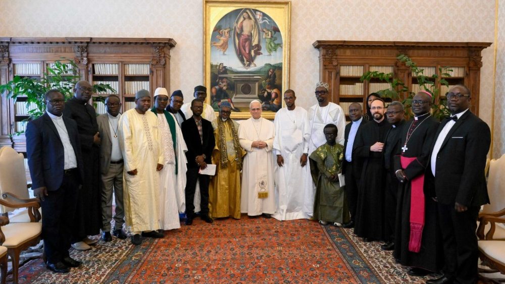 Il Papa riceve una delegazione di capi e rappresentanti della Comunità Musulmana del Senegal 