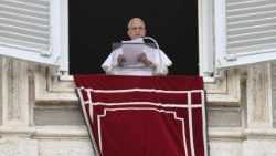 Papa Leone XIV durante il Regina Caeli in Piazza San Pietro del 10 maggio 2026