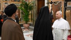 Papież i uczestnicy VIII Spotkania Dykasterii ds. Dialogu Międzyreligijnego i jordańskiego Królewskiego Instytutu Studiów Międzyreligijnych