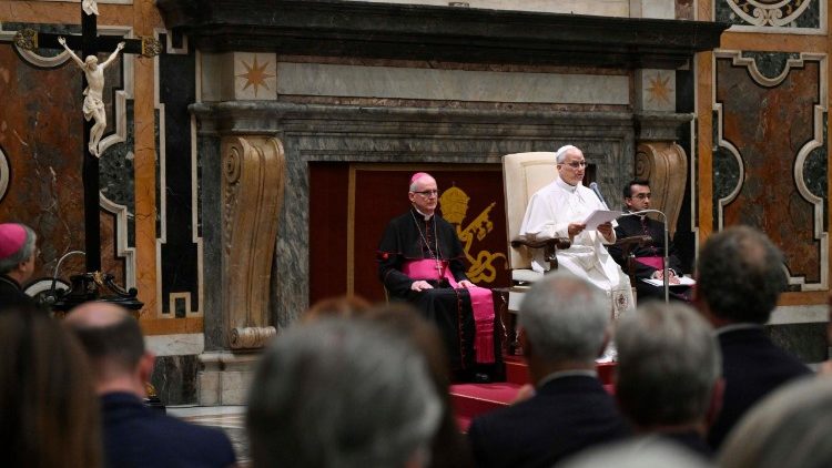 O Papa falou da import&acirc;ncia em nunca esquecer da caridade
