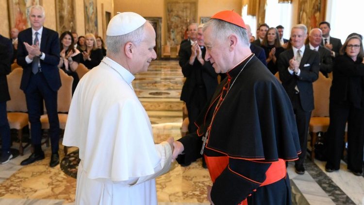 Sveti Otac i kardinal Blase Cupich, kancelar organizacije "Catholic Extension Society"