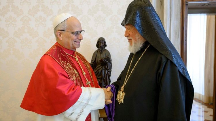 Hans helighet Aram I, katolikos för den armeniska apostoliska kyrkan, besökte påve Leo XIV i Vatikanen på måndagen. 