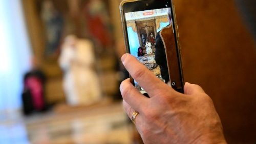 Pope: Church must restore ‘trust in technology,’ guide people to Christ