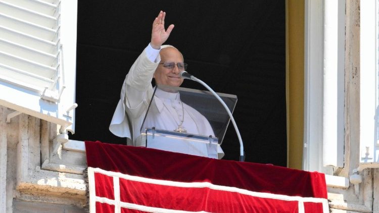 Papst Leo XIV. beim Regina Caeli am Pfingstsonntag