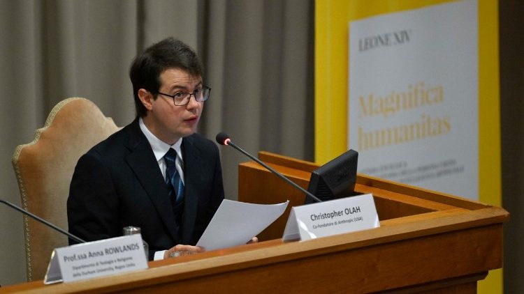 Christopher Olah la prezentarea enciclicei "Magnifica humanitas"