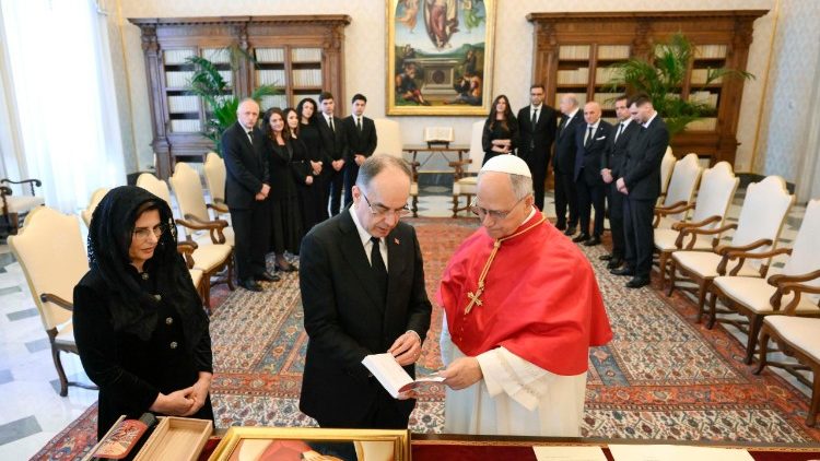 Bajram Begaj a &eacute;t&eacute; re&ccedil;u par le Pape L&eacute;on XIV au Palais apostolique.