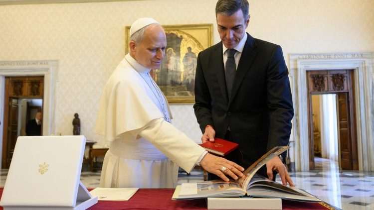  Pedro Sanchez Perez-Castejon rozmawiał z Papieżem o podróży apostolskiej do Hiszpanii