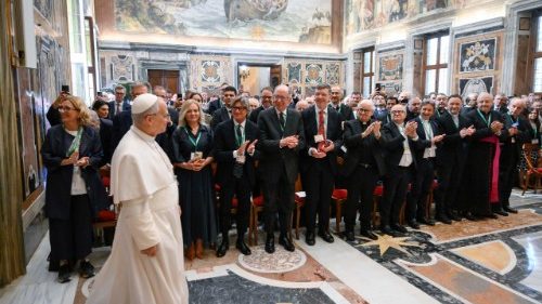 Leon XIV: Kryzys demokracji zaczyna się od zapomnienia o Bogu