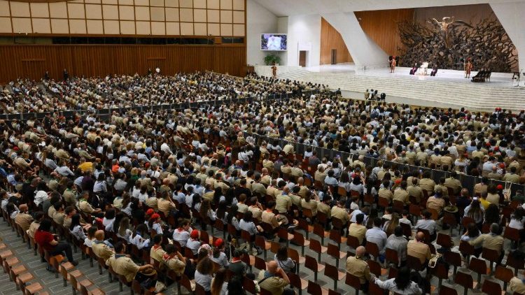 Cerca de 3 mil membros da associa&ccedil;&atilde;o encontraram o Papa nesta segunda-feira (01/05)