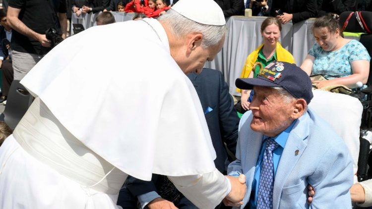 Le Pape avec Max Gurney.