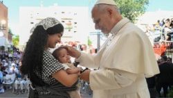 Il Papa incontra Niurka, 33enne cubana scappata dal Paese da sola e incinta