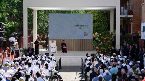 Papst bei Sozialprojekt in Madrid: Die Liebe Christi dr&auml;ngt uns zur N&auml;chstenliebe 