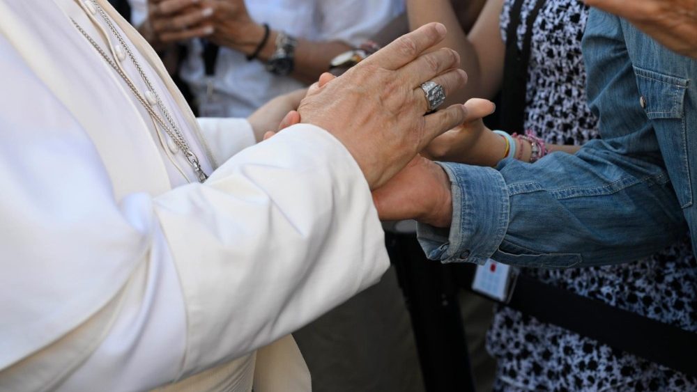 2026.06.06 Viaggio Apostolico in Spagna - Visita agli operatori e assistiti del progetto sociale CEDIA 24 hor2as