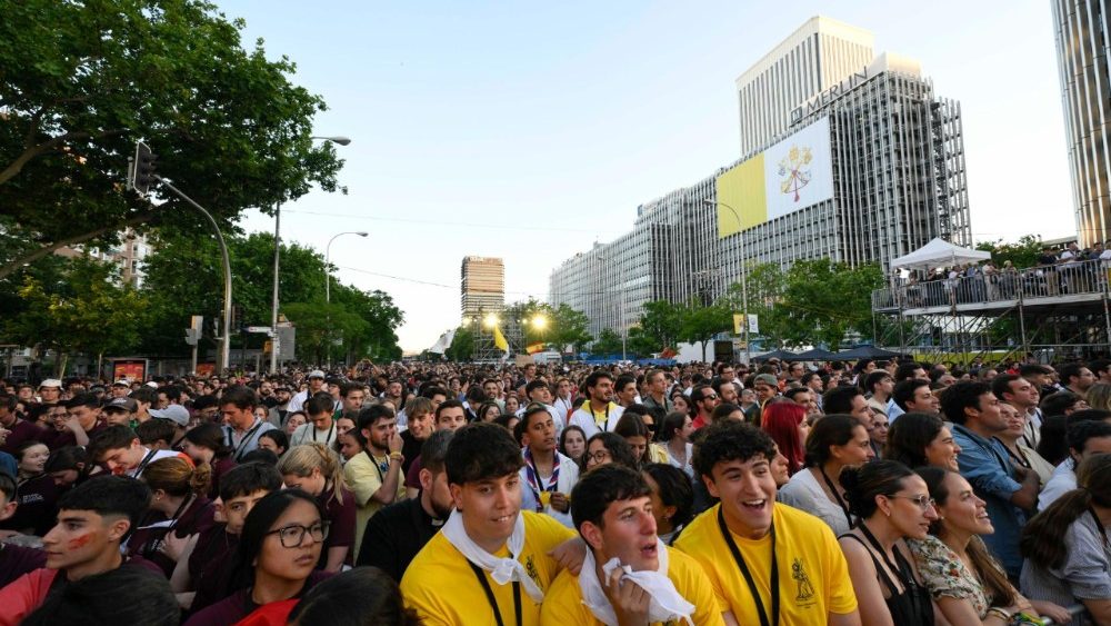 Vigilie s mládeží na Plaza de Lima v Madridu, 6. 6. 2026