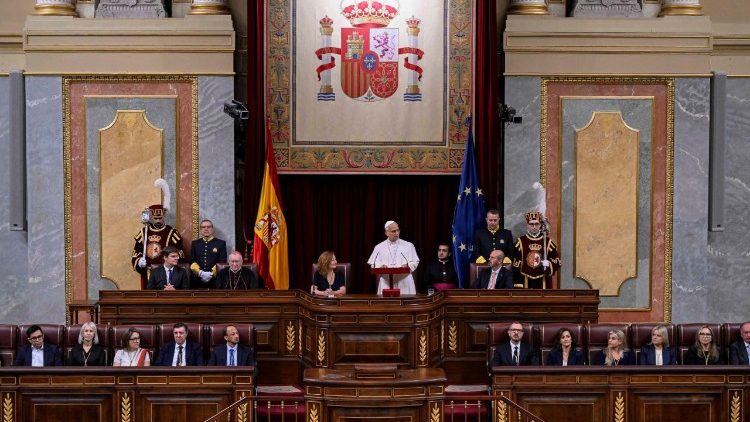 Setkání papeže Lva s členy španělského parlamentu, Palacio de las Cortes, 8. června 2026