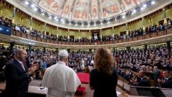 2026.06.08 Viaggio Apostolico in Spagna - Incontro con i membri del Parlamento spagnolo nel Palacio de las Cortes