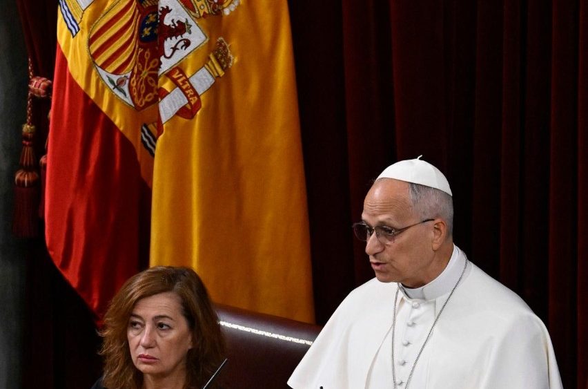 Der Papst im spanischen Parlament