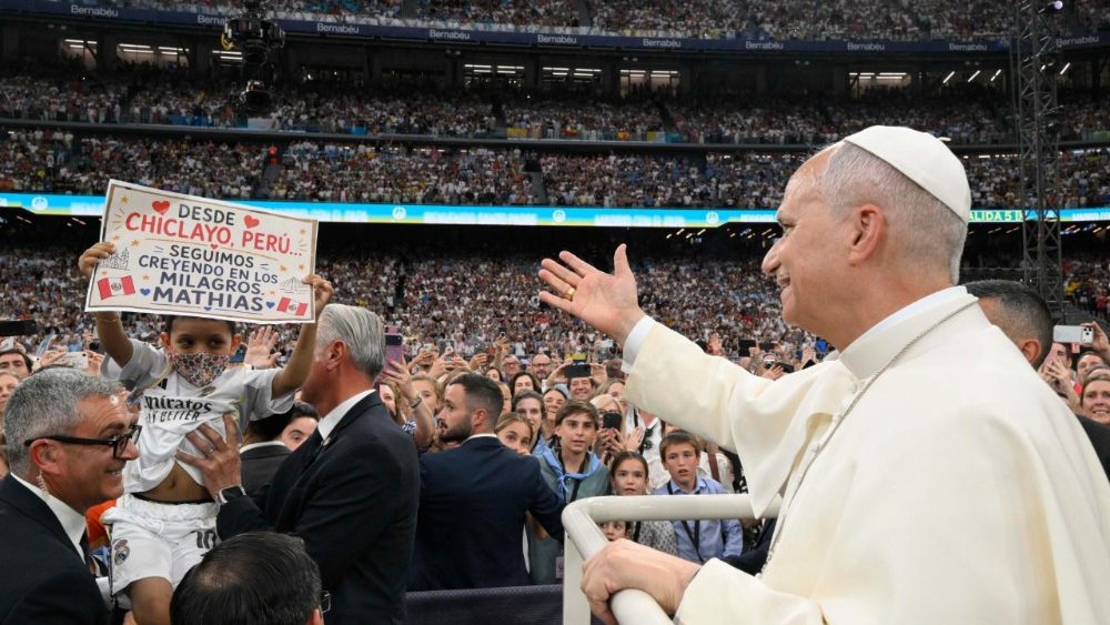 Setkání s věřícími madridské diecéze na stadionu Santiago Bernabéu, 8. 6. 2026