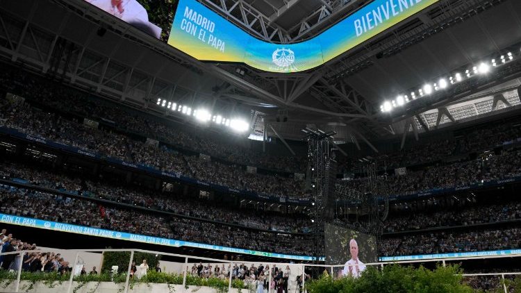 Il Santiago Bernab&eacute;u accoglie Leone XIV