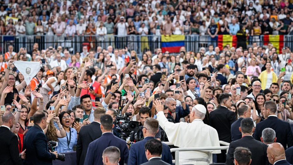 Setkání s věřícími madridské diecéze na stadionu Santiago Bernabéu, 8. 6. 2026